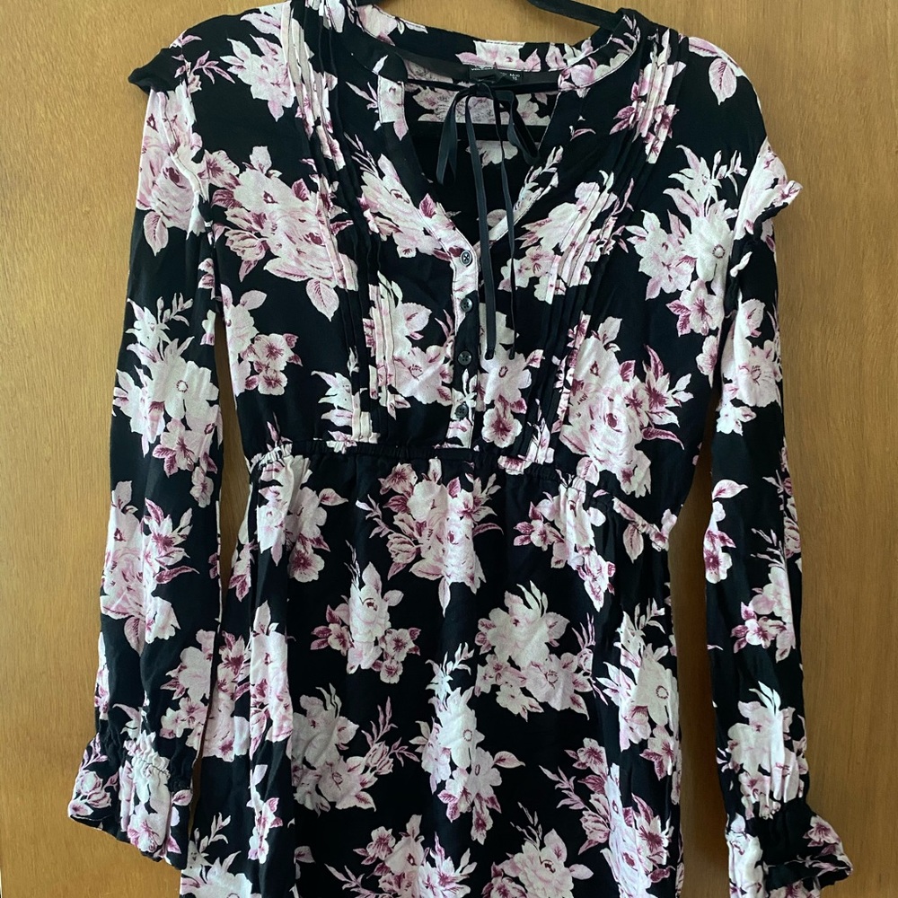 Volcom size M(8) long sleeve black floral dress